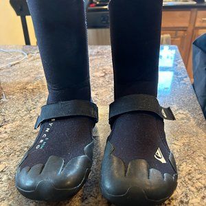 Black Masculine Surf Booties Size 8